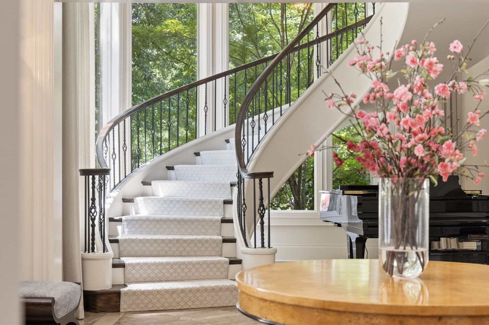 Curved staircase at 834 Tyne Valley Ct, Oak Hill Nashville